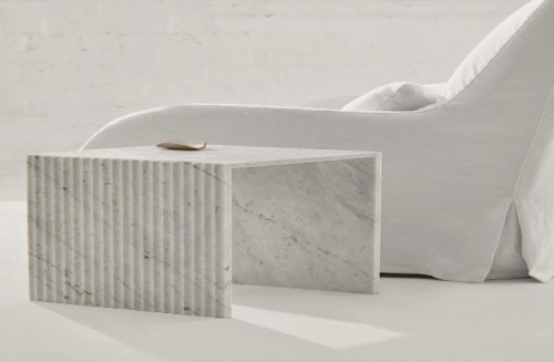 Ida-flued-side-table-Carrara-Chelon